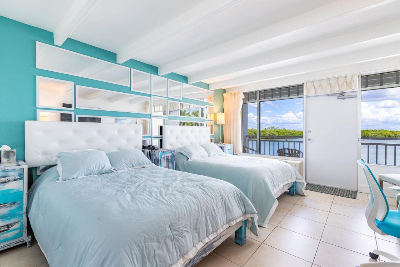 The Blue Lagoon Apartment *